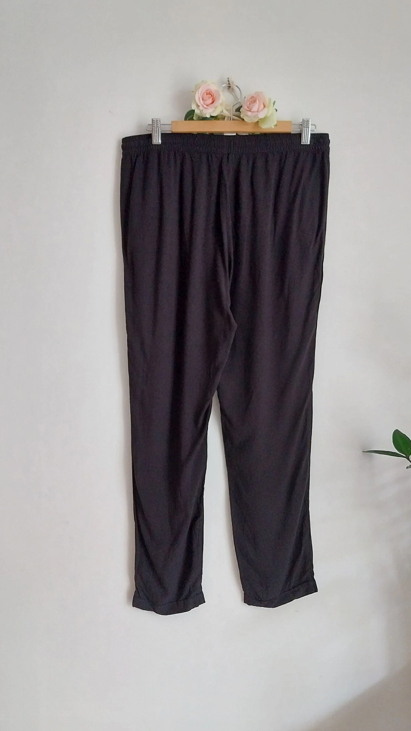 Pantalón ligero negro con cintura elástica C&A Talla 42 – photo 7